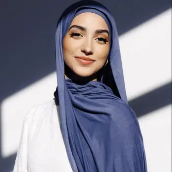  Однотонные льняные хлопковые хиджабы для женщин Простой шарф Мусульманские женщины Шаль с бахромой Большие накидки Повязка на голову Ид длинные шарфы 190X100 см