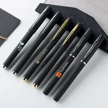  Дешевая резиновая ручка на заказ черно-золотая ручка Рекламная уютная гелевая ручка Soft Touch с логотипом
